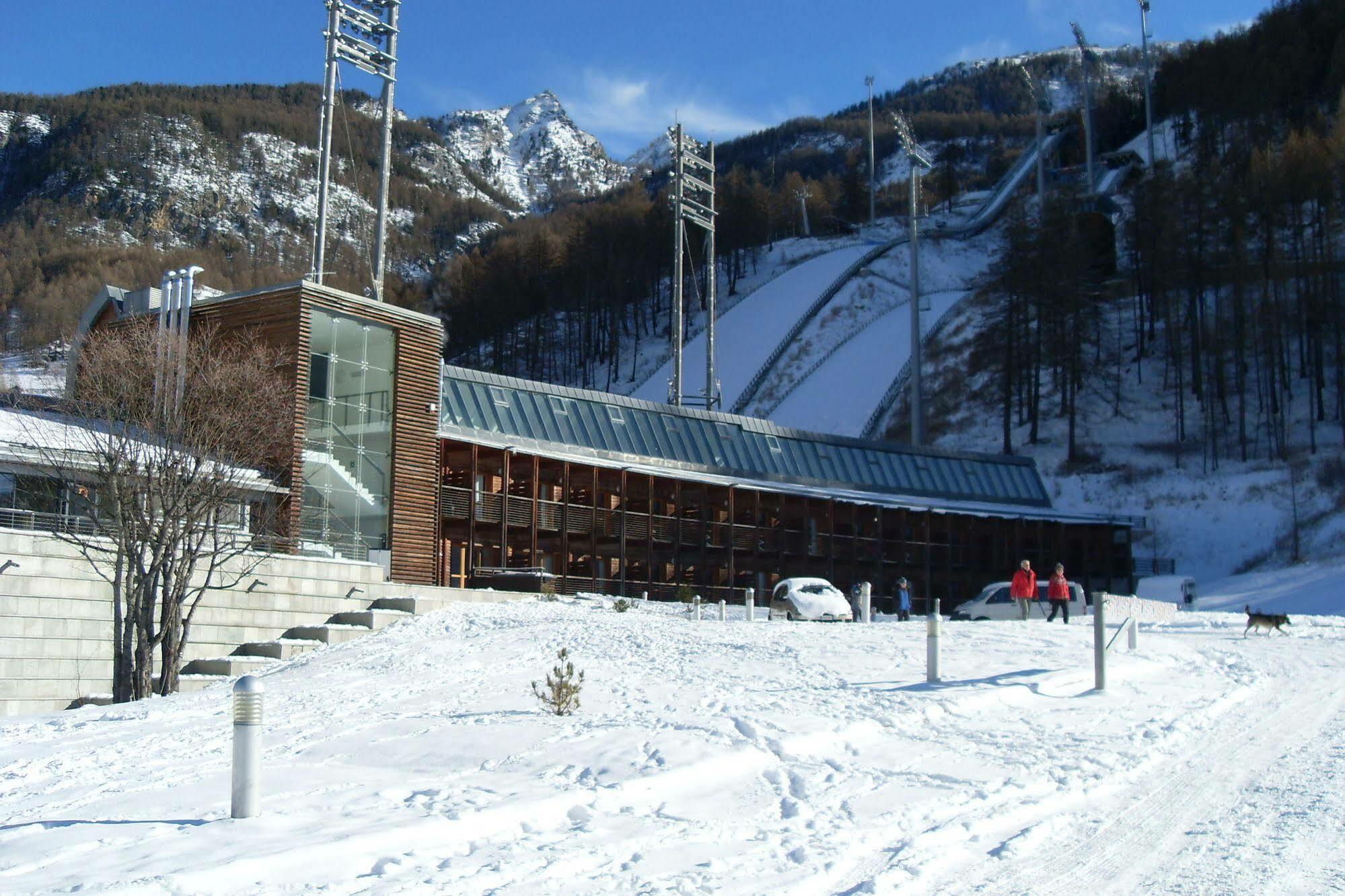 Pragelato Ski Jumping Hotel プラジェラート エクステリア 写真