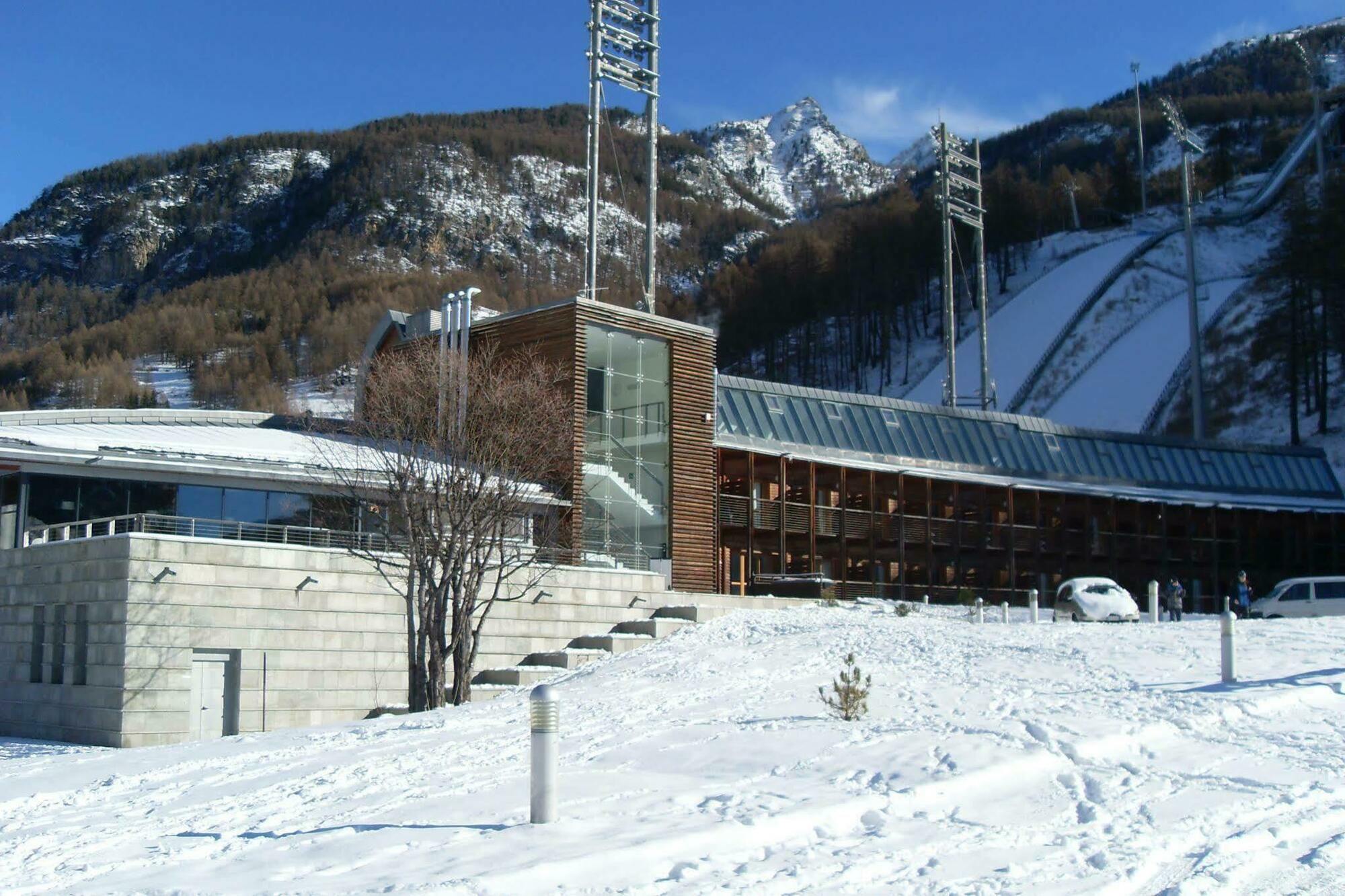 Pragelato Ski Jumping Hotel プラジェラート エクステリア 写真